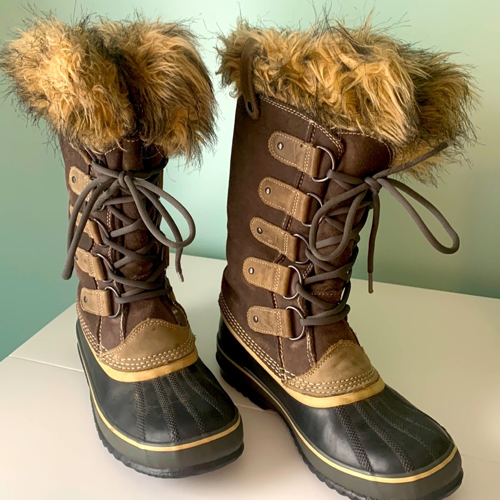 Sorel Joan of Arctic size 9 boots